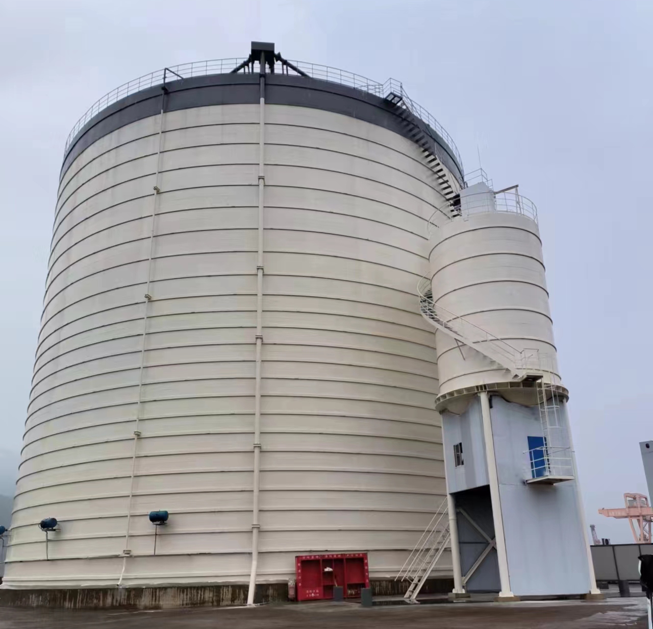 乌鲁木齐10万吨水泥钢板库